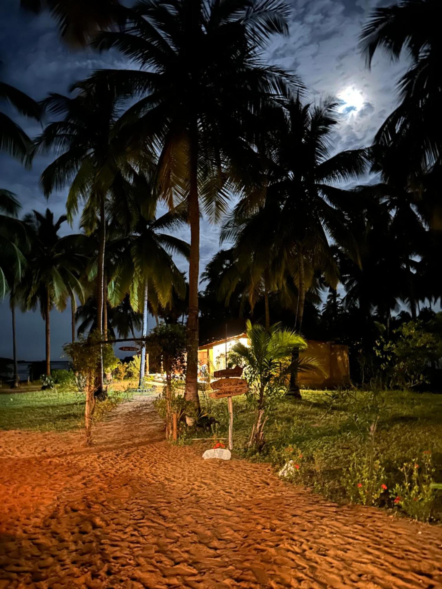 Kitelantis Hotel And Resort Kalpitiya Bagian luar foto