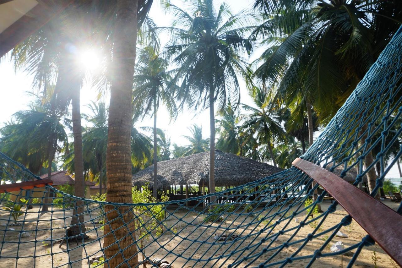 Kitelantis Hotel And Resort Kalpitiya Bagian luar foto